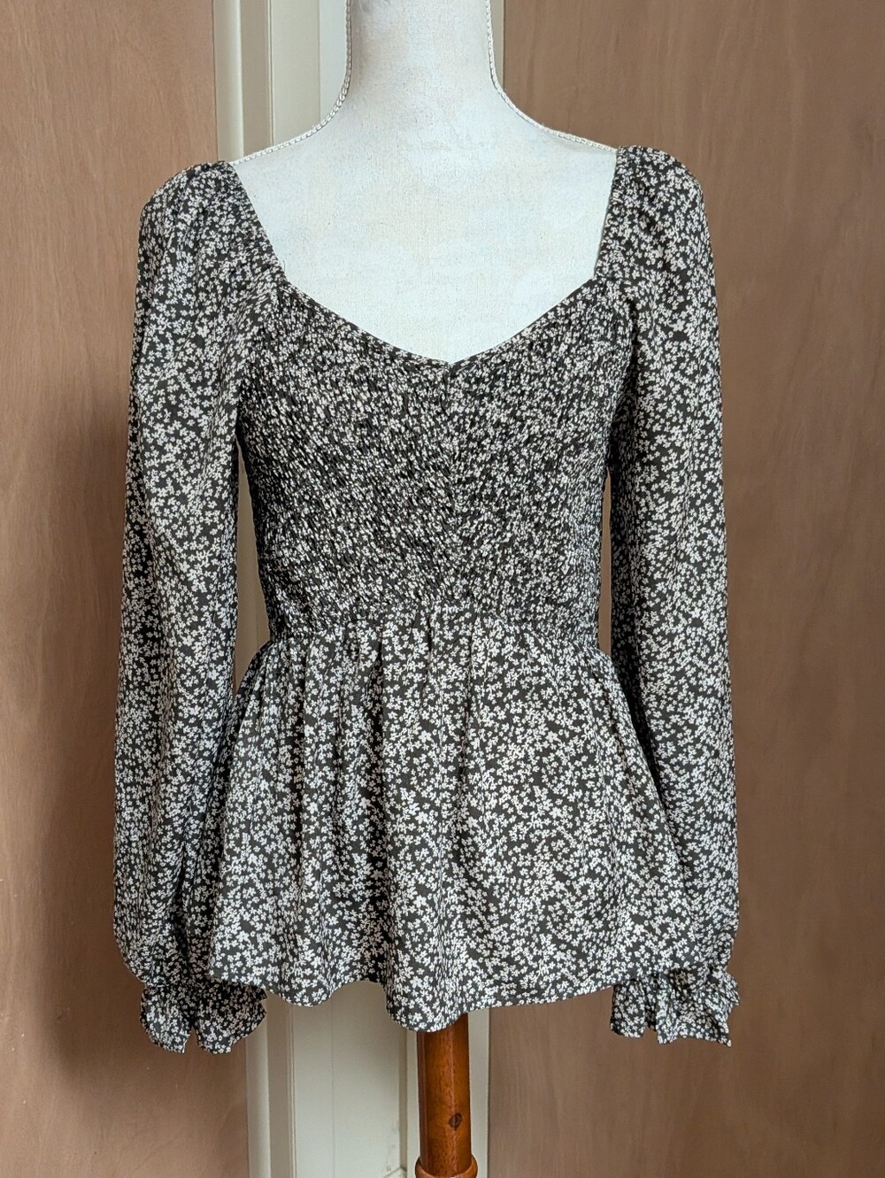 Newbury Custom Floral Smocked Peplum Top Black Ivory M